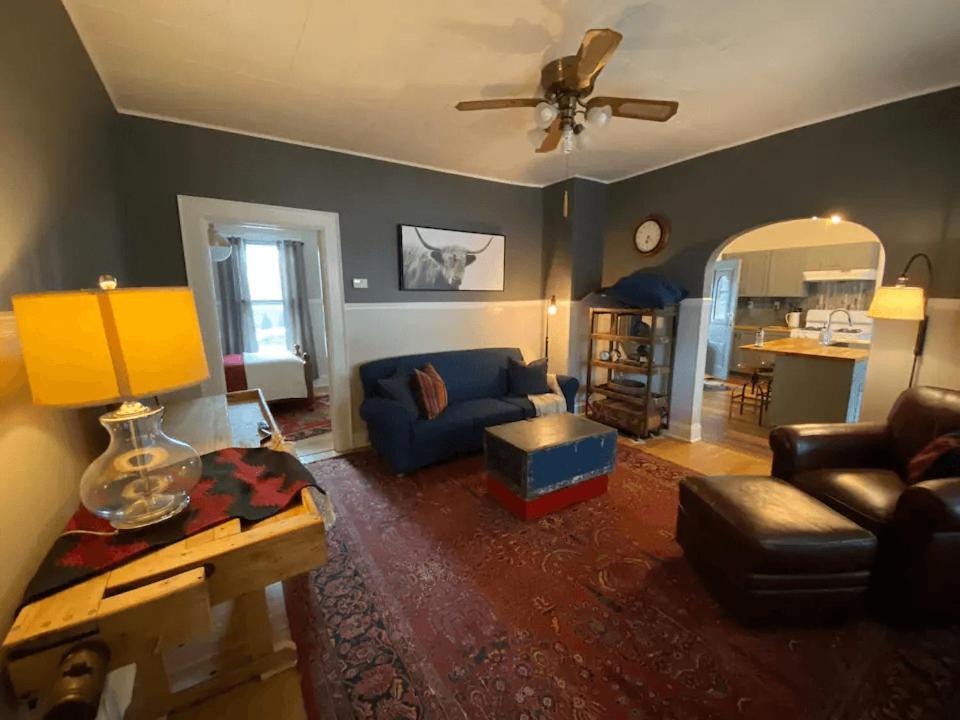 Cozy 3 & 4 Bed Home 2 Blocks To Hospitals & Lambeau Green Bay Bagian luar foto