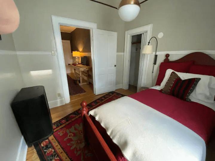 Cozy 3 & 4 Bed Home 2 Blocks To Hospitals & Lambeau Green Bay Bagian luar foto